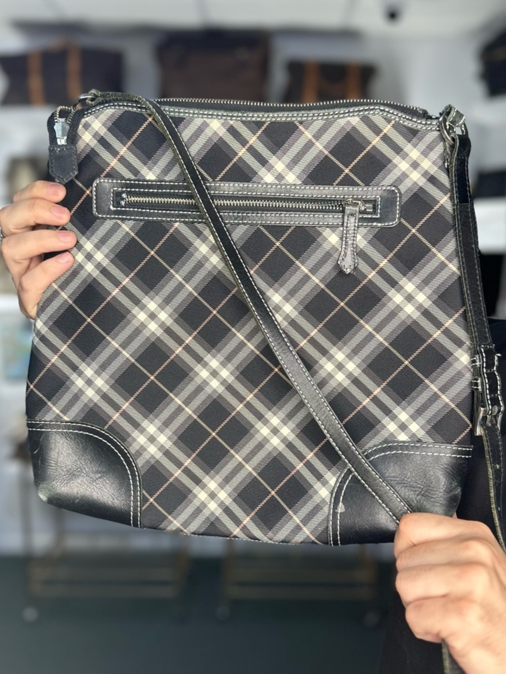 BURBERRY MESSENGER BAG
